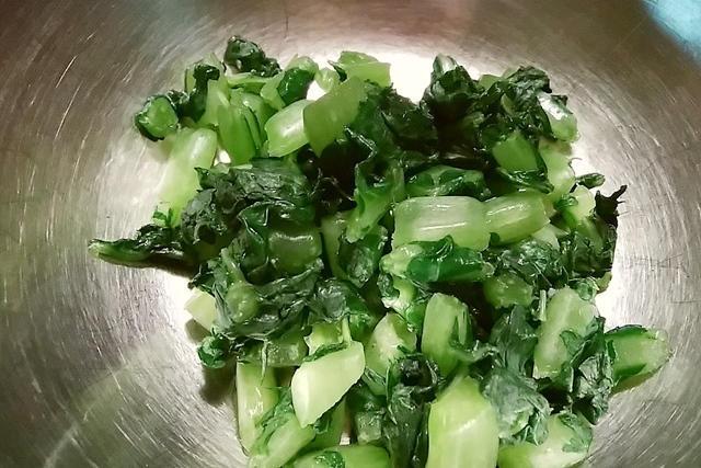 大根の葉を絞ったところ